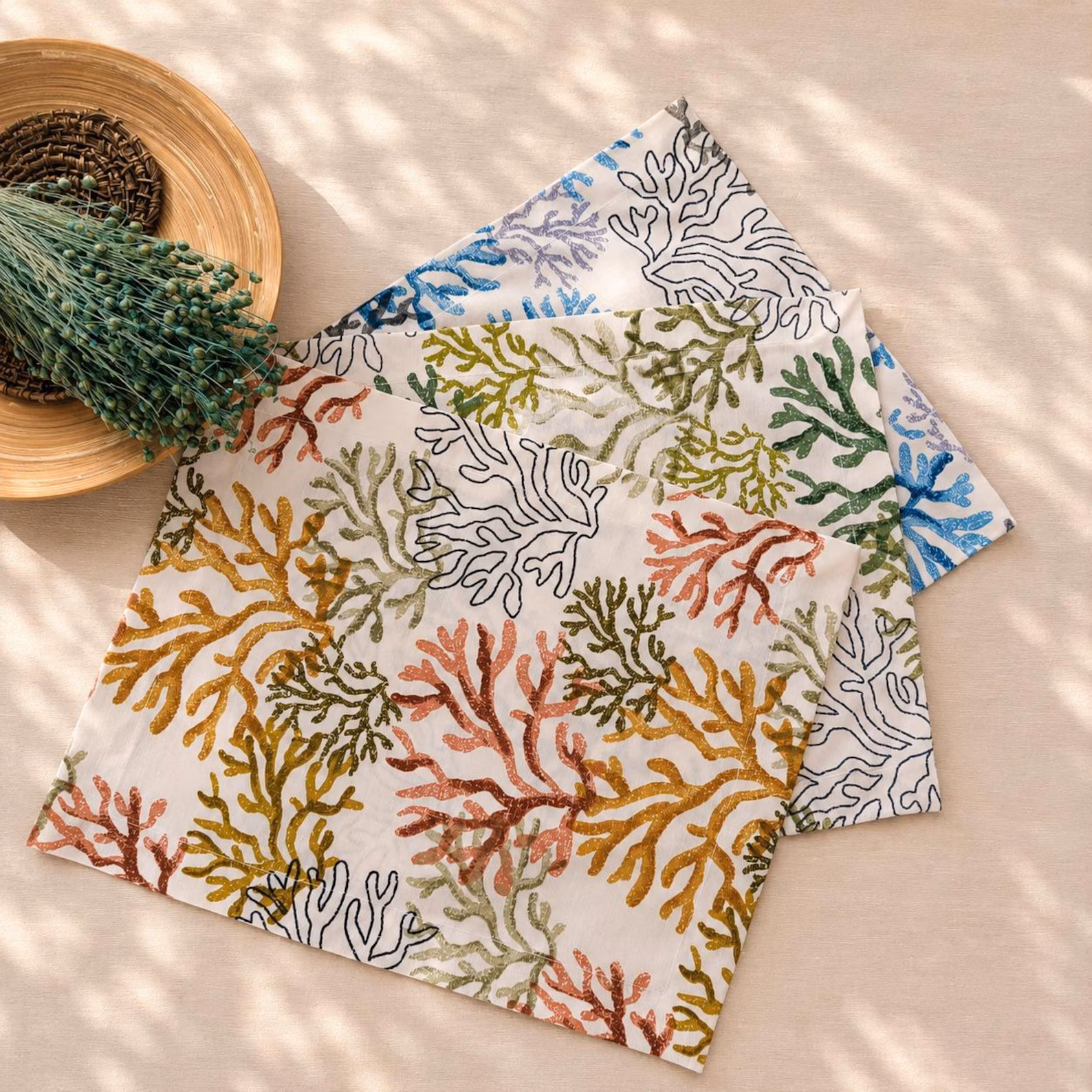 Handmade Coral Pattern Woven Fabric Placemat Set
