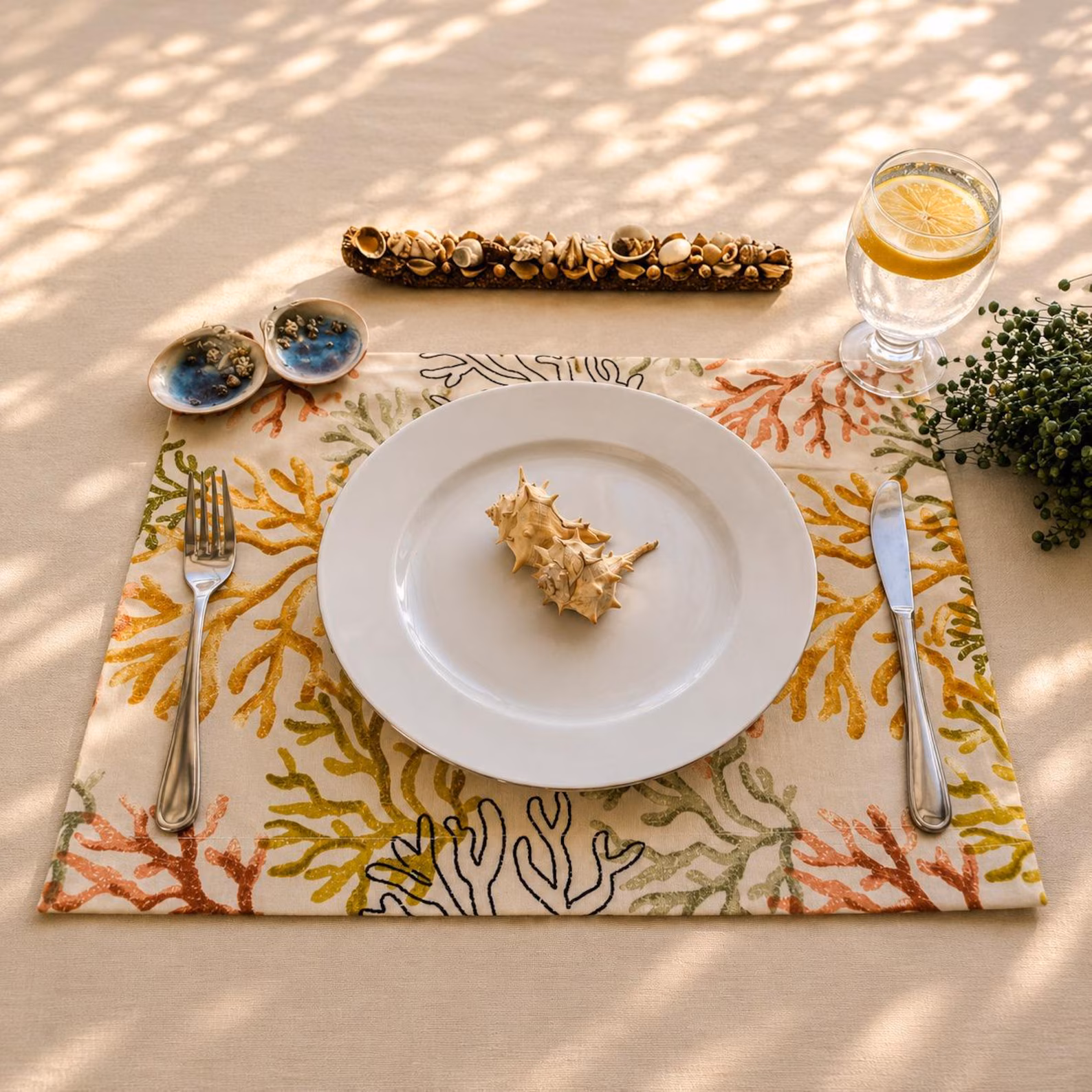 Handmade Coral Pattern Woven Fabric Placemat Set