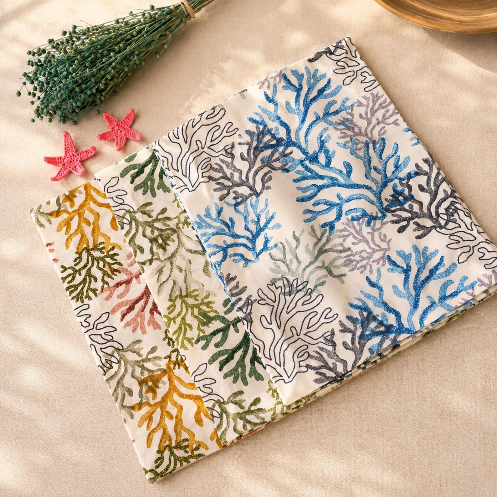 Handmade Coral Pattern Woven Fabric Placemat Set