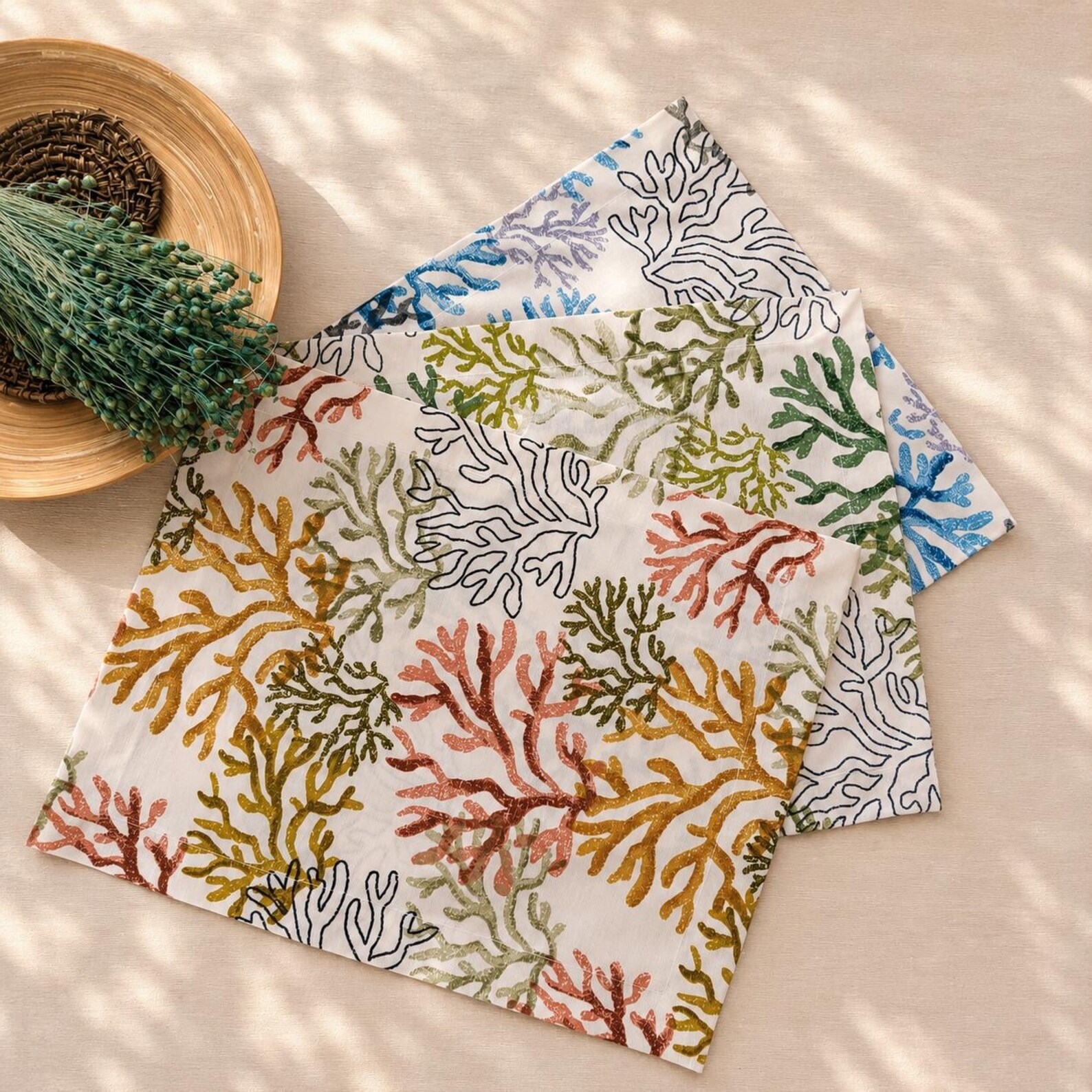 Handmade Coral Pattern Woven Fabric Placemat Set